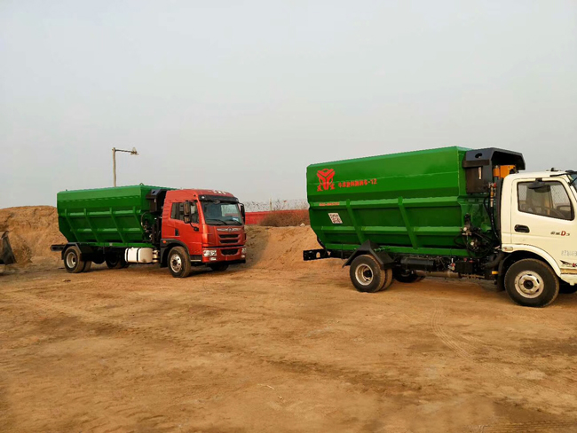 12方臥床墊料拋撒車(chē)